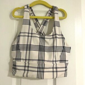 Rosa v2 sports bra black and white plaid
